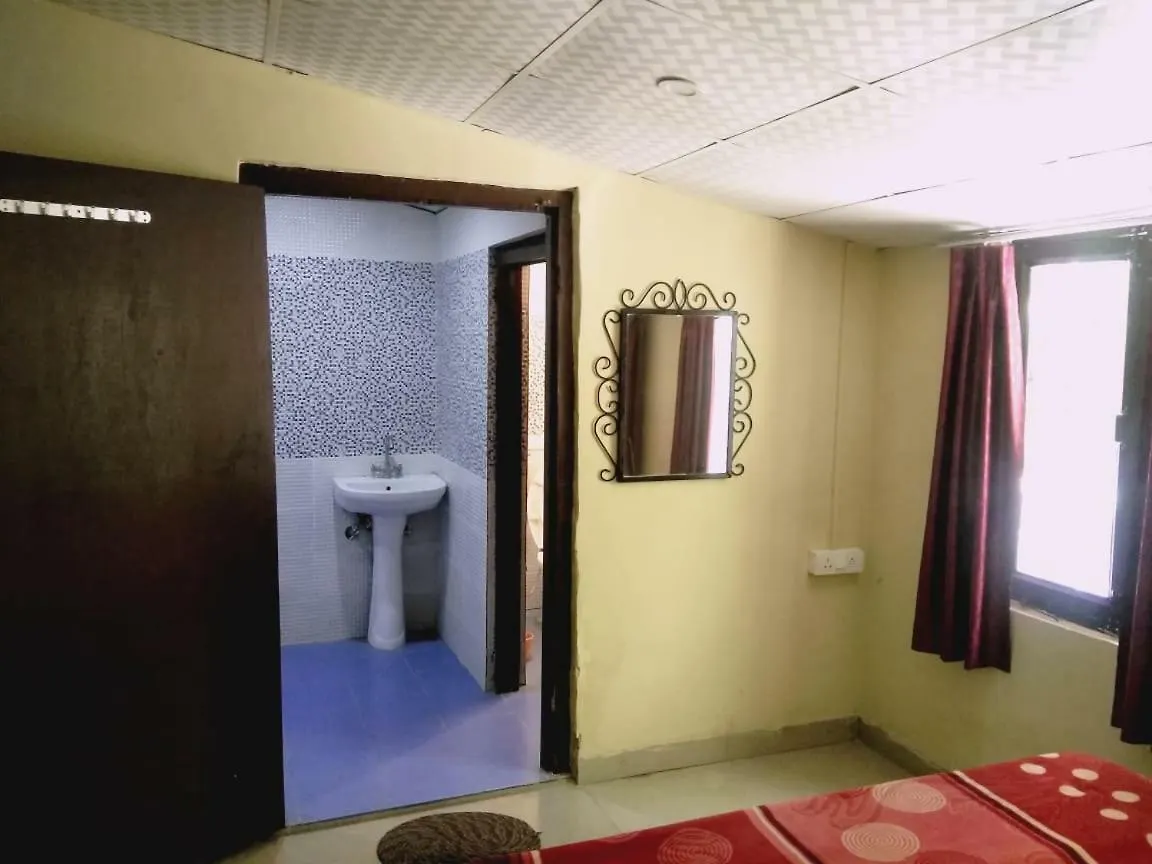 Hotel Gulmarg Mussoorie 4*,