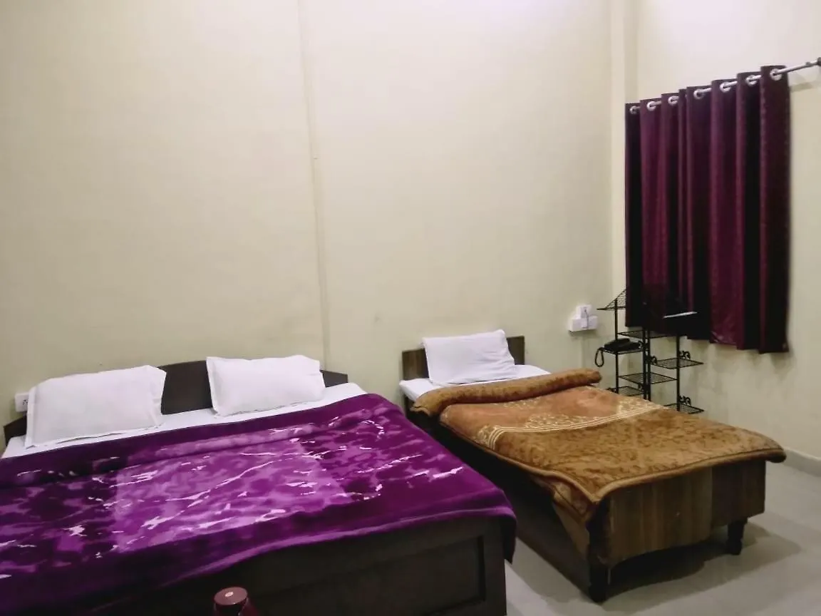 Hotel Gulmarg Mussoorie 4*,